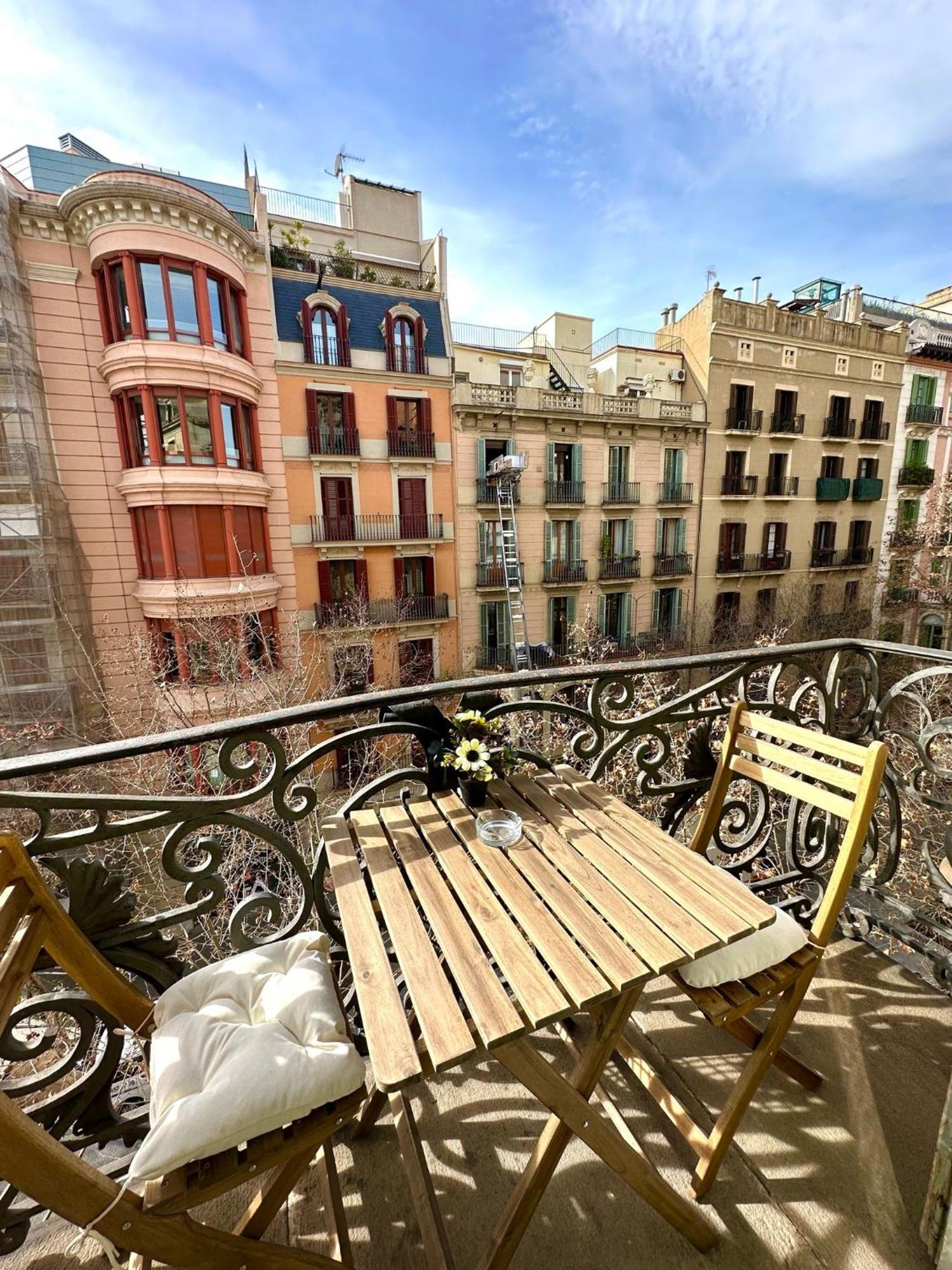 Barcelona Central Apartments Exterior photo
